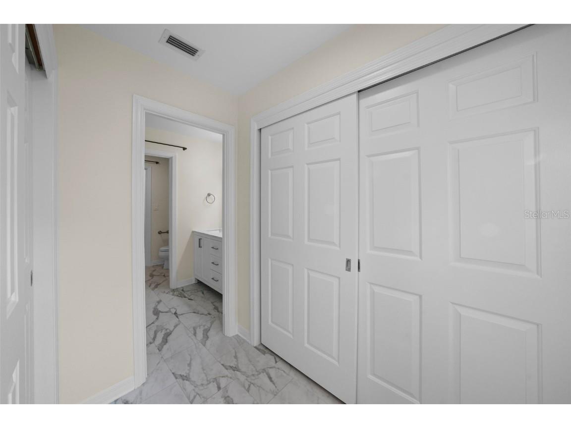 4913 Andros Drive Tampa FL 33629 TB8446997 image35