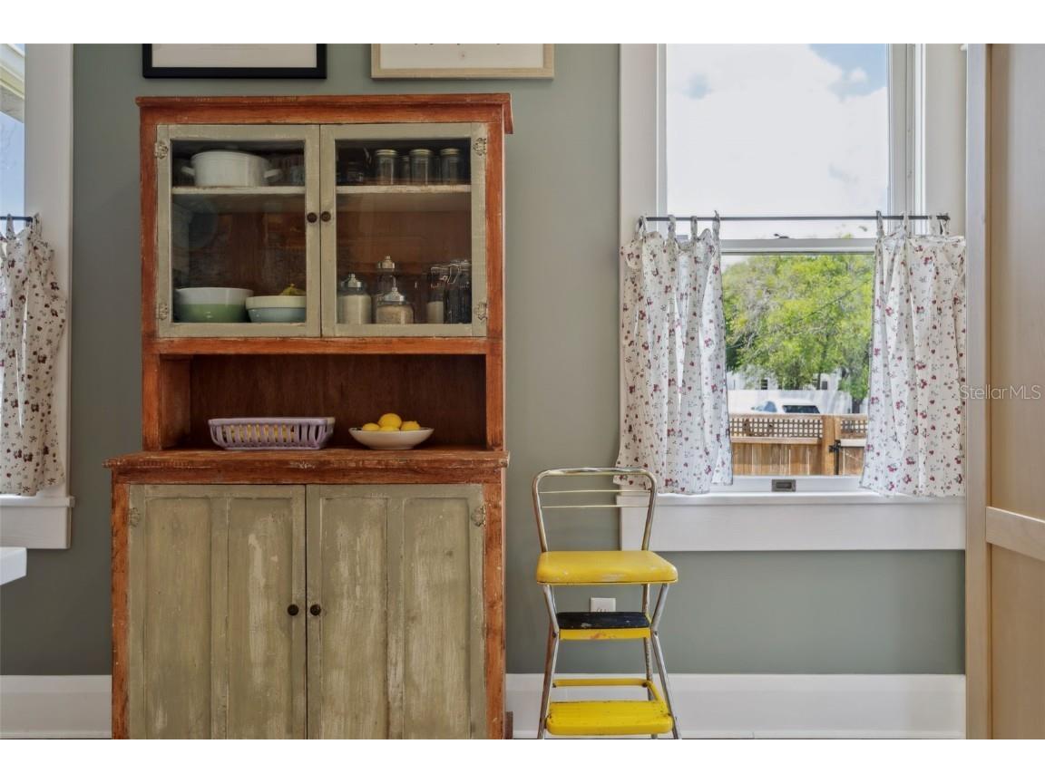 4913 N Central Avenue Tampa FL 33603 TB8389852 image1