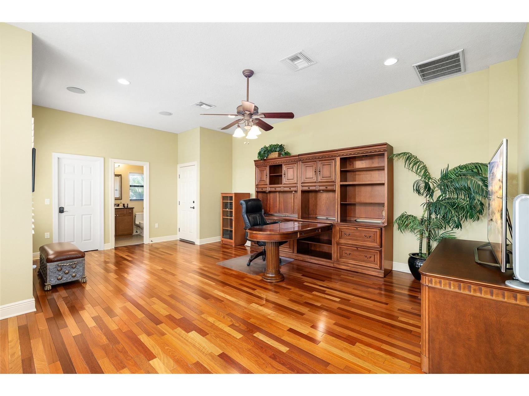 4914 59th Avenue S Saint Petersburg FL 33715 TB8476570 image23