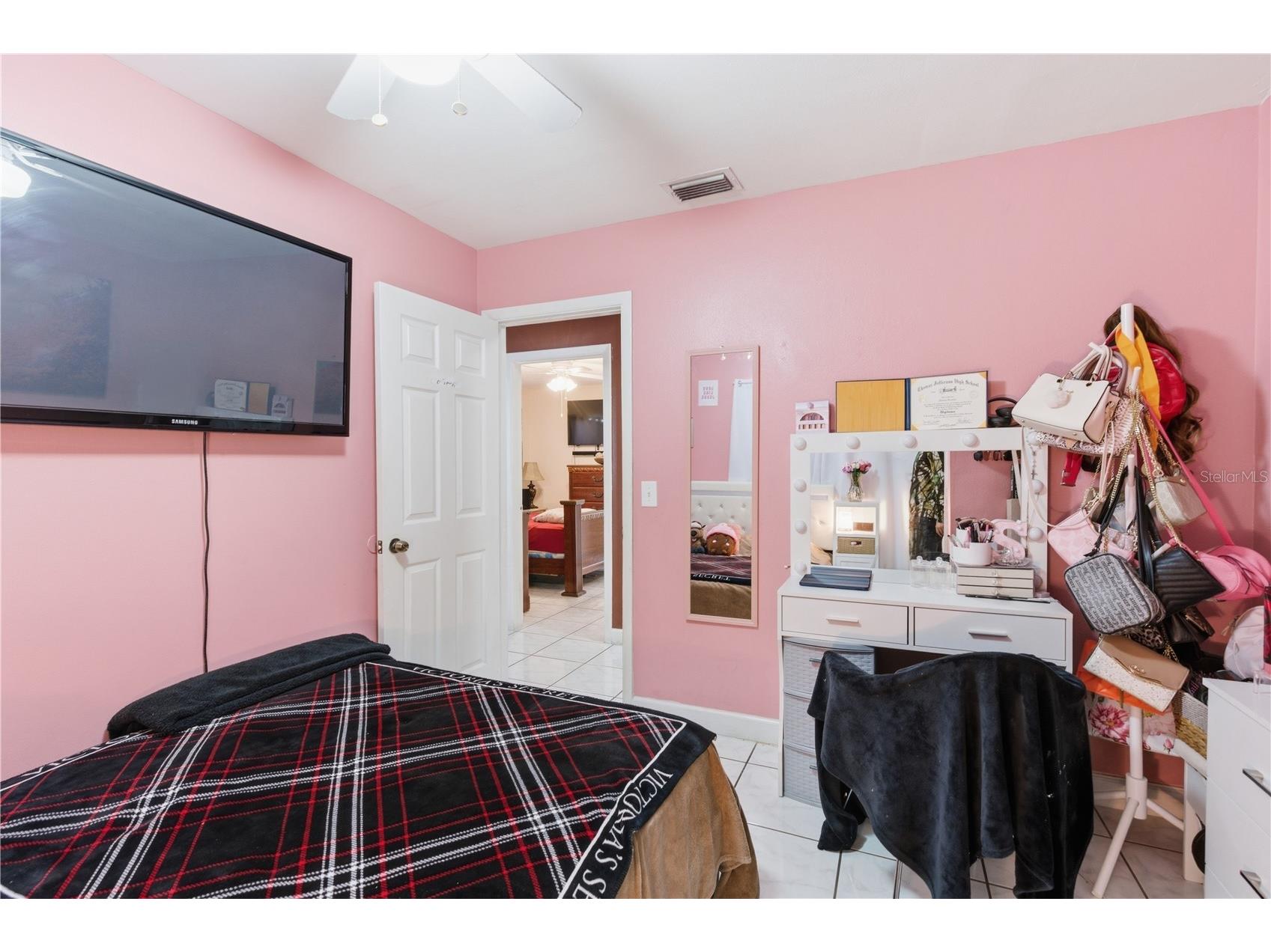 4914 Holiday Drive Tampa FL 33615 TB8513287 image17