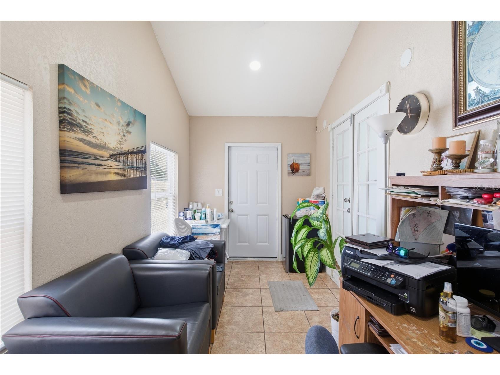 4914 Holiday Drive Tampa FL 33615 TB8513287 image29