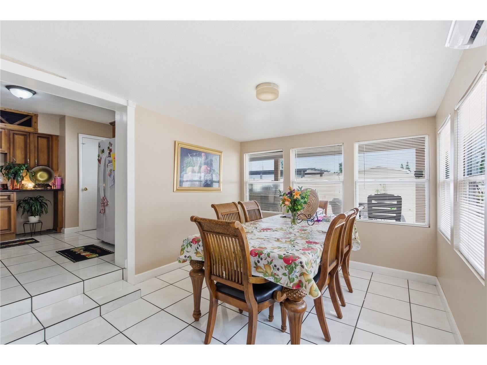4914 Holiday Drive Tampa FL 33615 TB8513287 image32