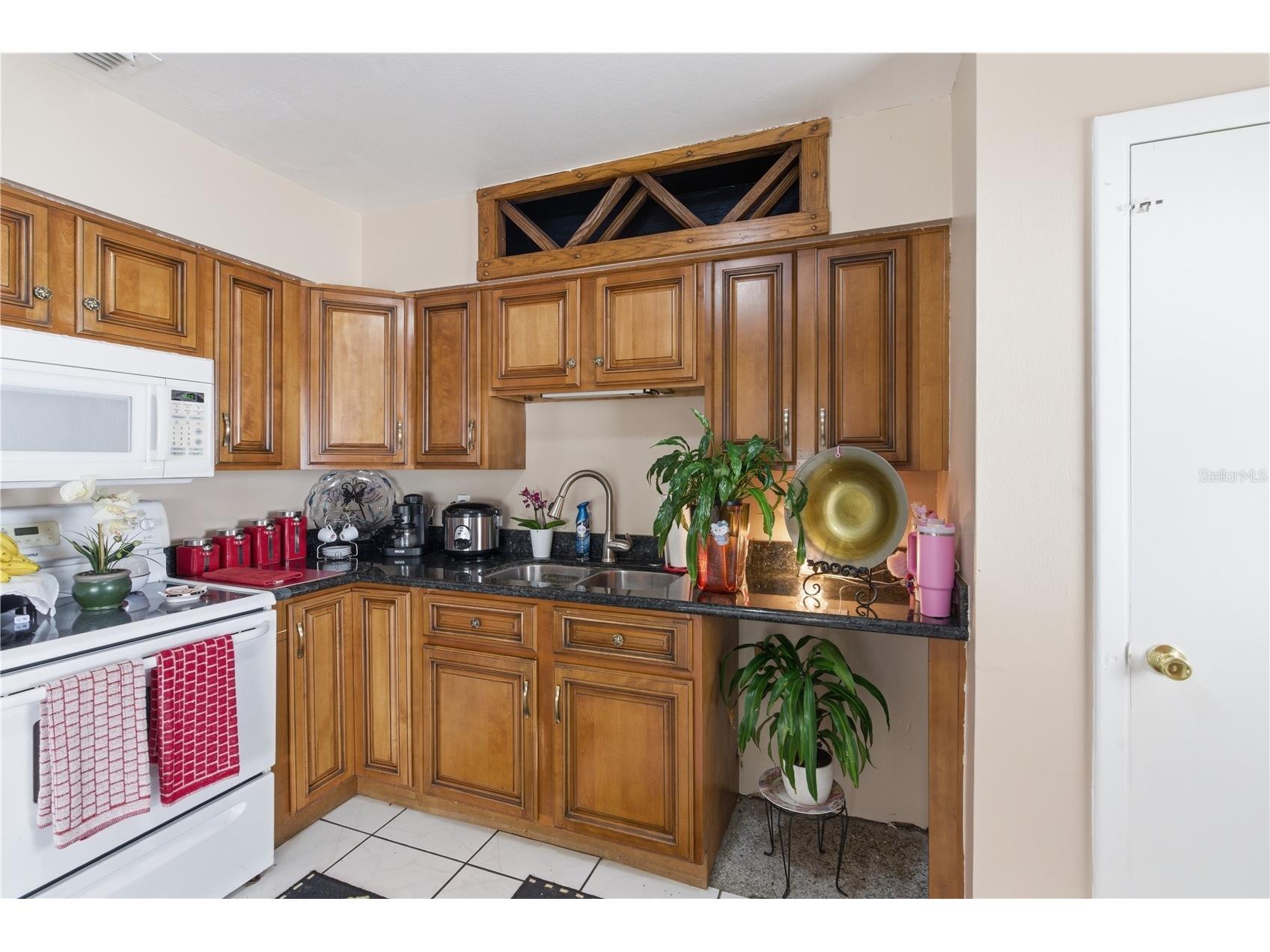 4914 Holiday Drive Tampa FL 33615 TB8513287 image37