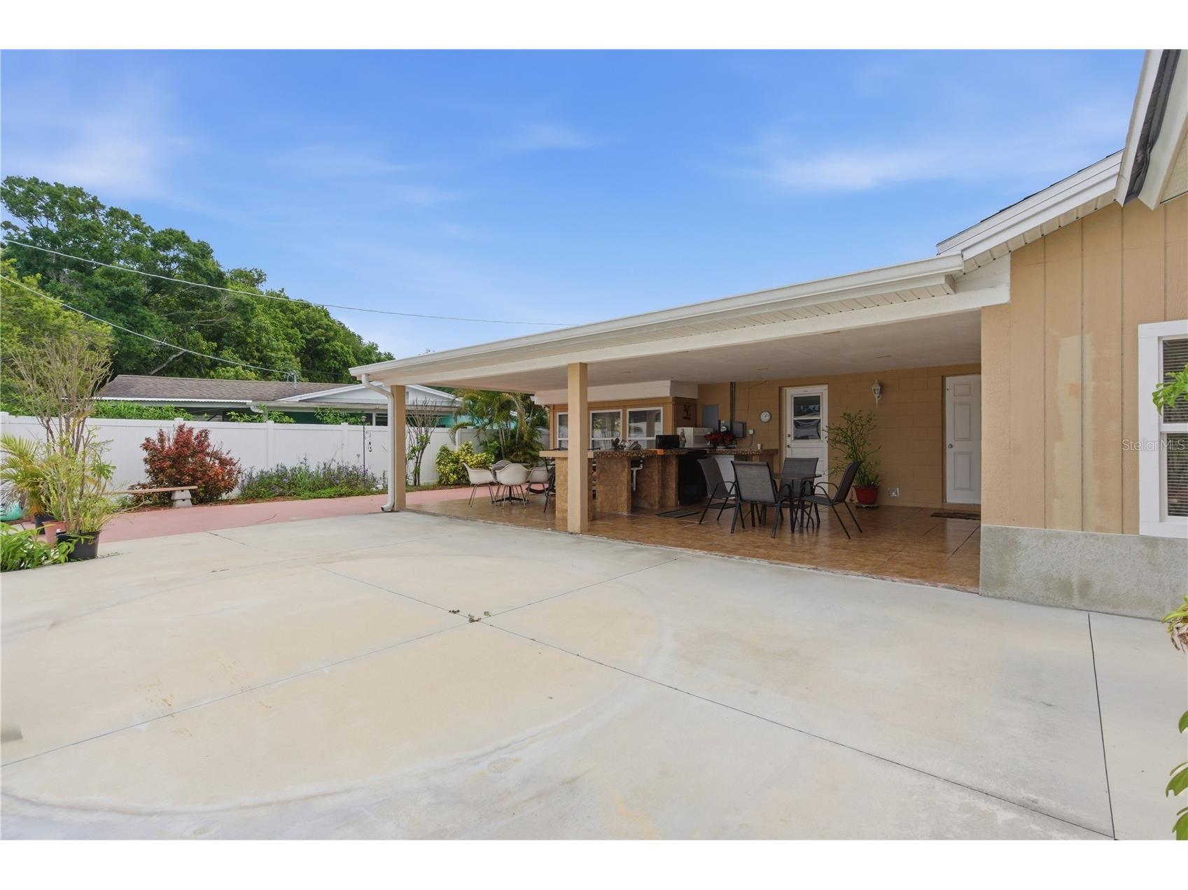 4914 Holiday Drive Tampa FL 33615 TB8513287 image41