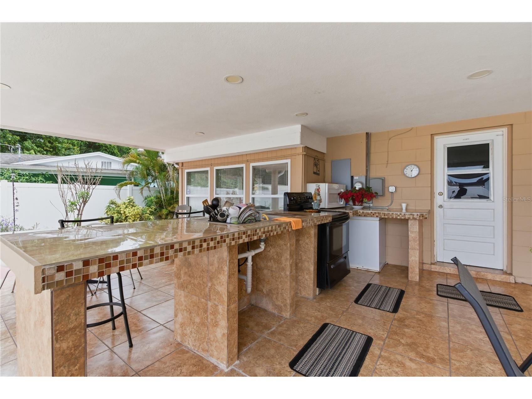 4914 Holiday Drive Tampa FL 33615 TB8513287 image42