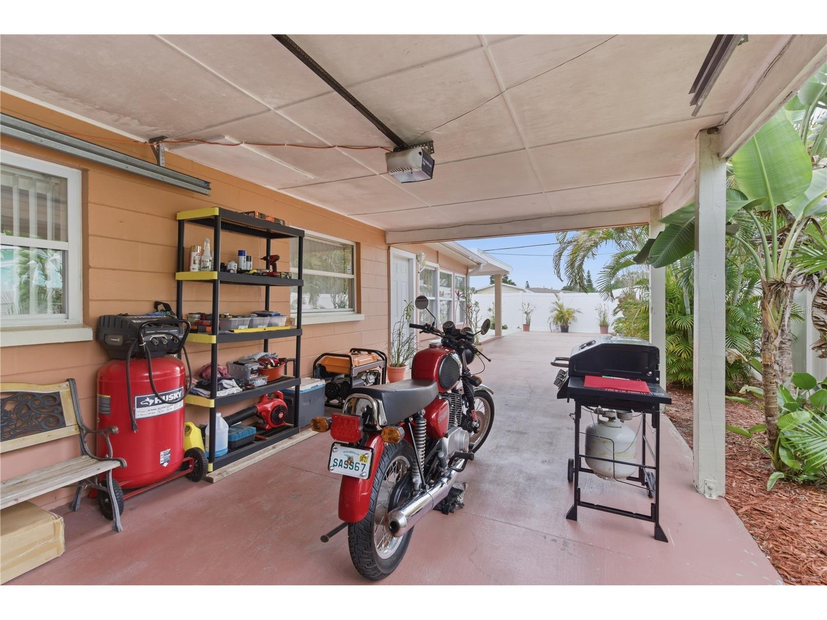 4914 Holiday Drive Tampa FL 33615 TB8513287 image47