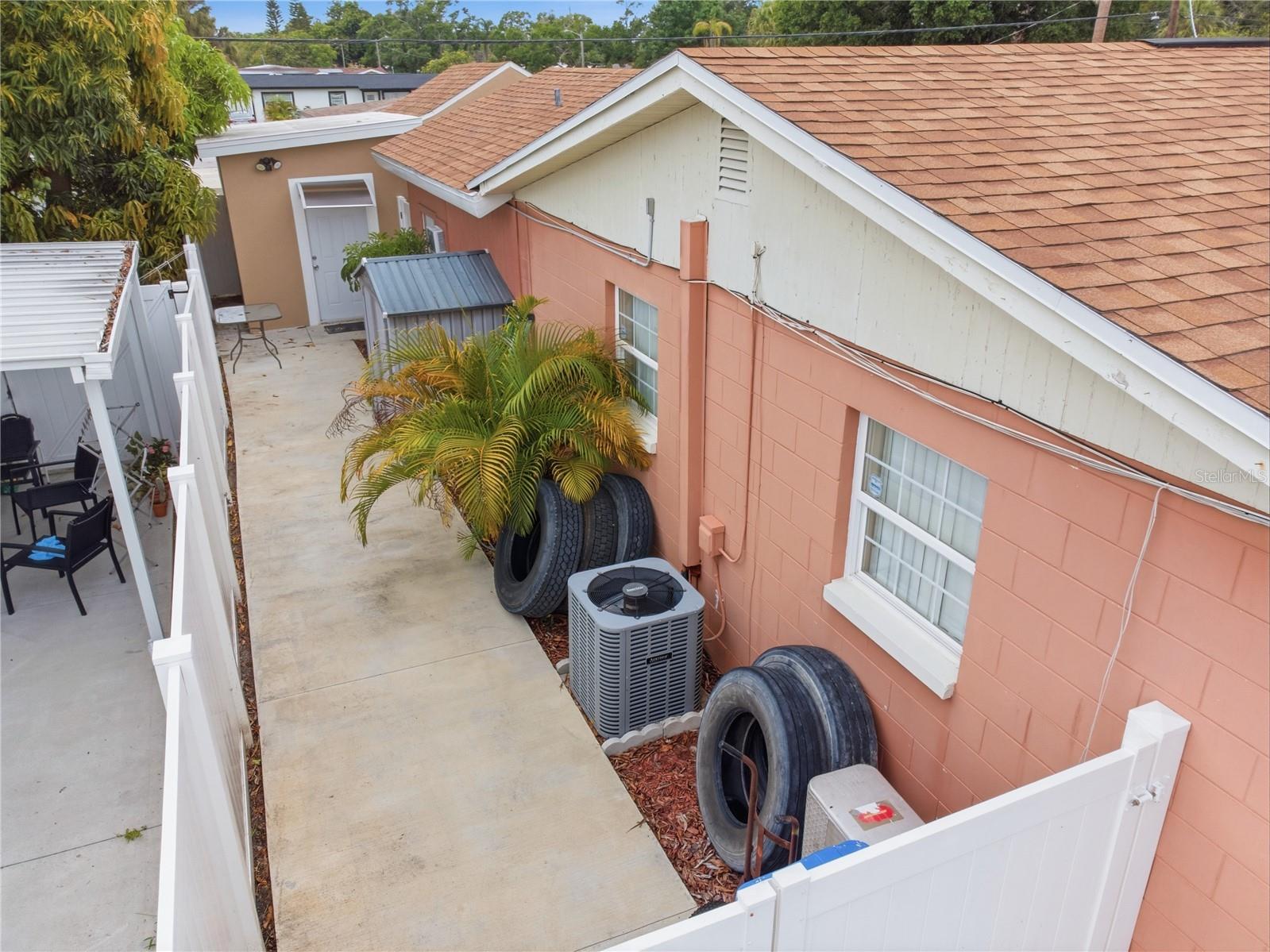 4914 Holiday Drive Tampa FL 33615 TB8513287 image7