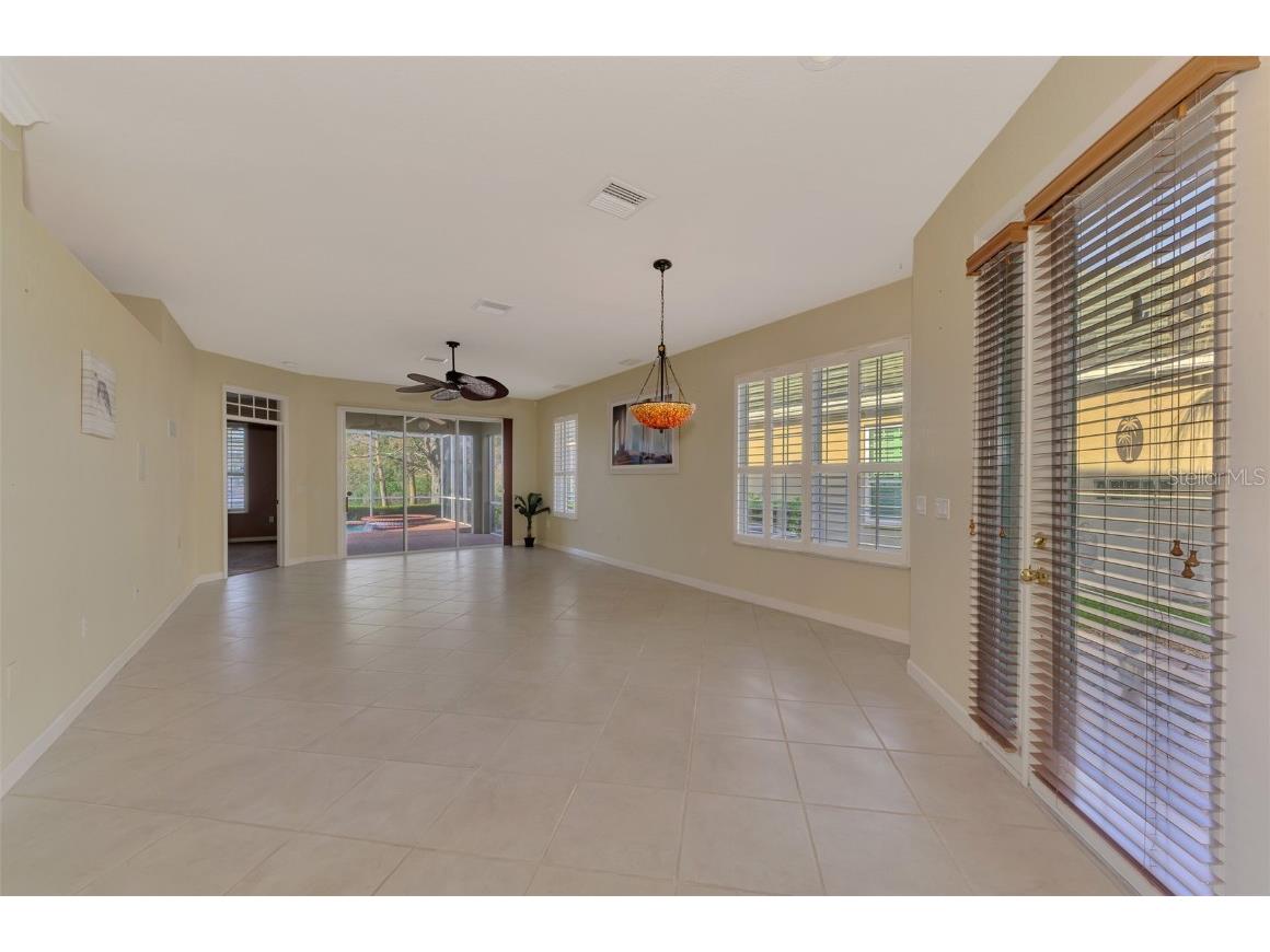 4914 Lakescene Place Sarasota FL 34243 A4636922 image11