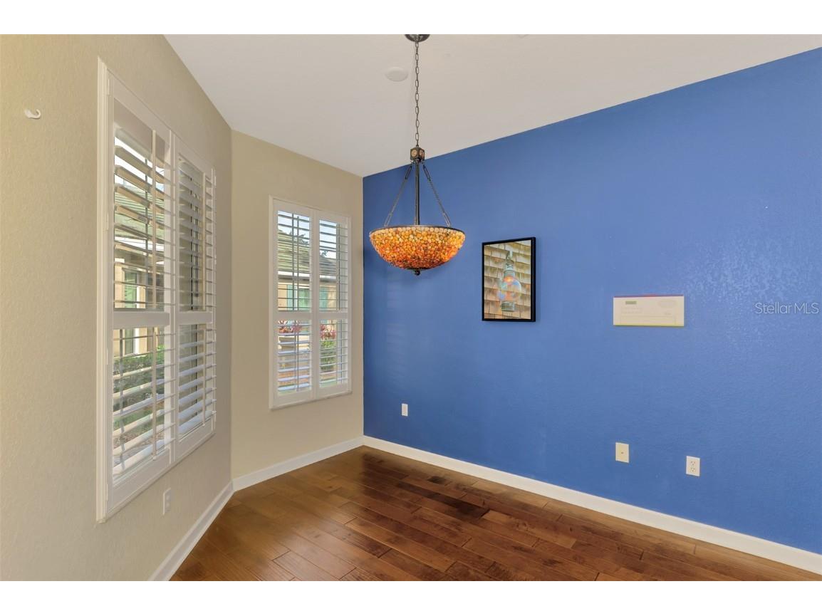 4914 Lakescene Place Sarasota FL 34243 A4636922 image19