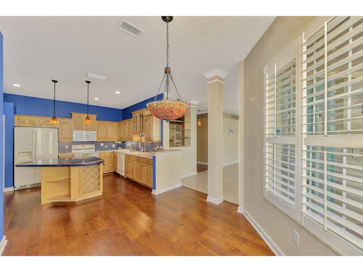 4914 Lakescene Place Sarasota FL 34243 A4636922 image21