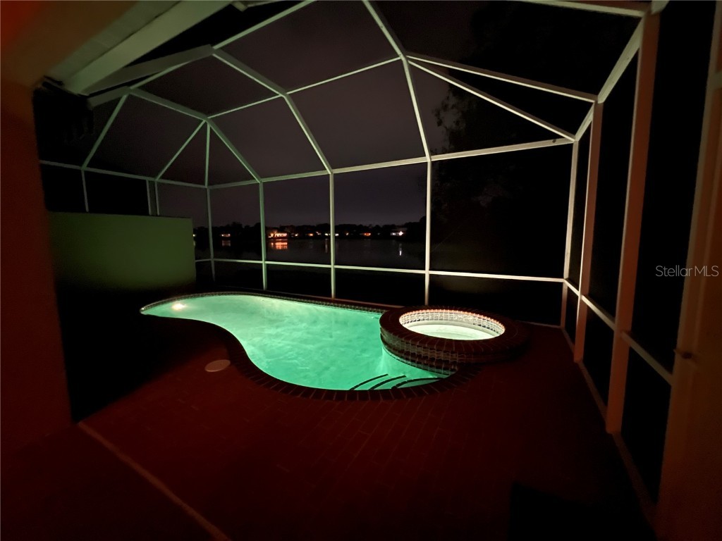 4914 Lakescene Place Sarasota FL 34243 A4636922 image39