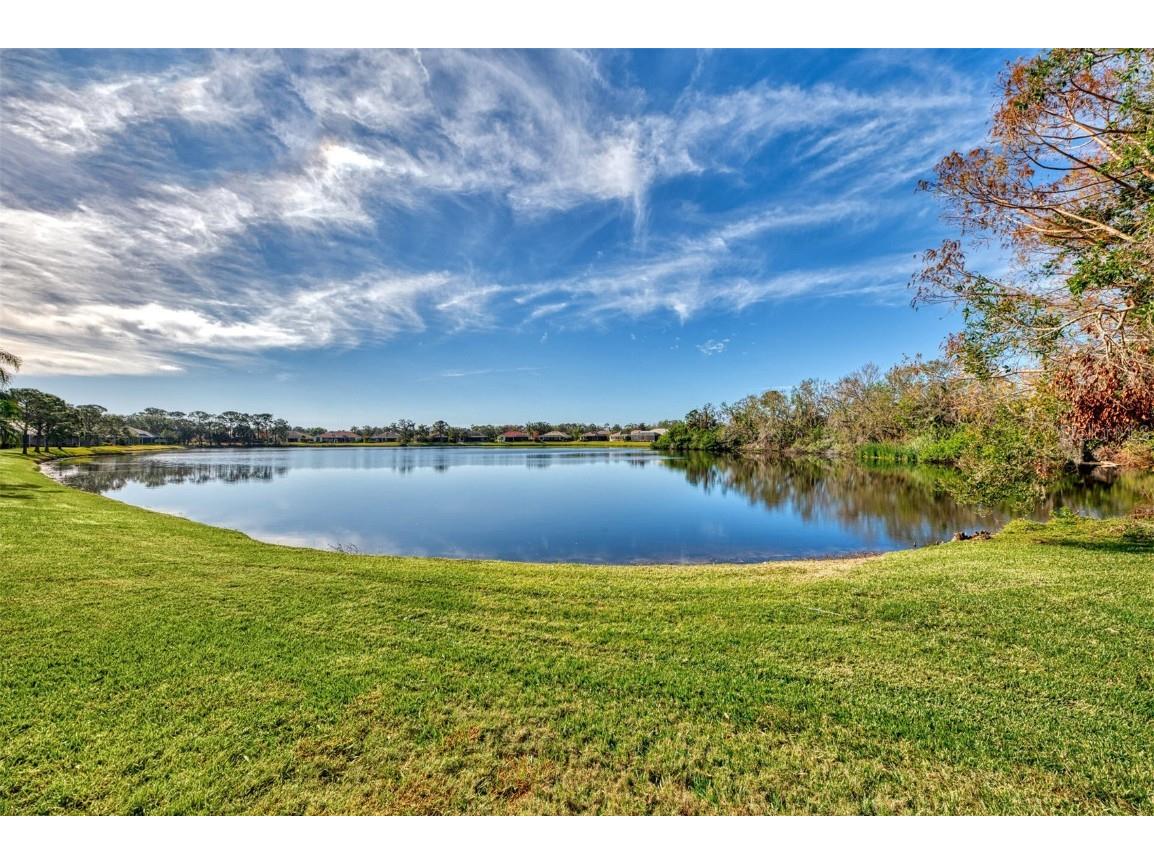 4914 Lakescene Place Sarasota FL 34243 A4636922 image44