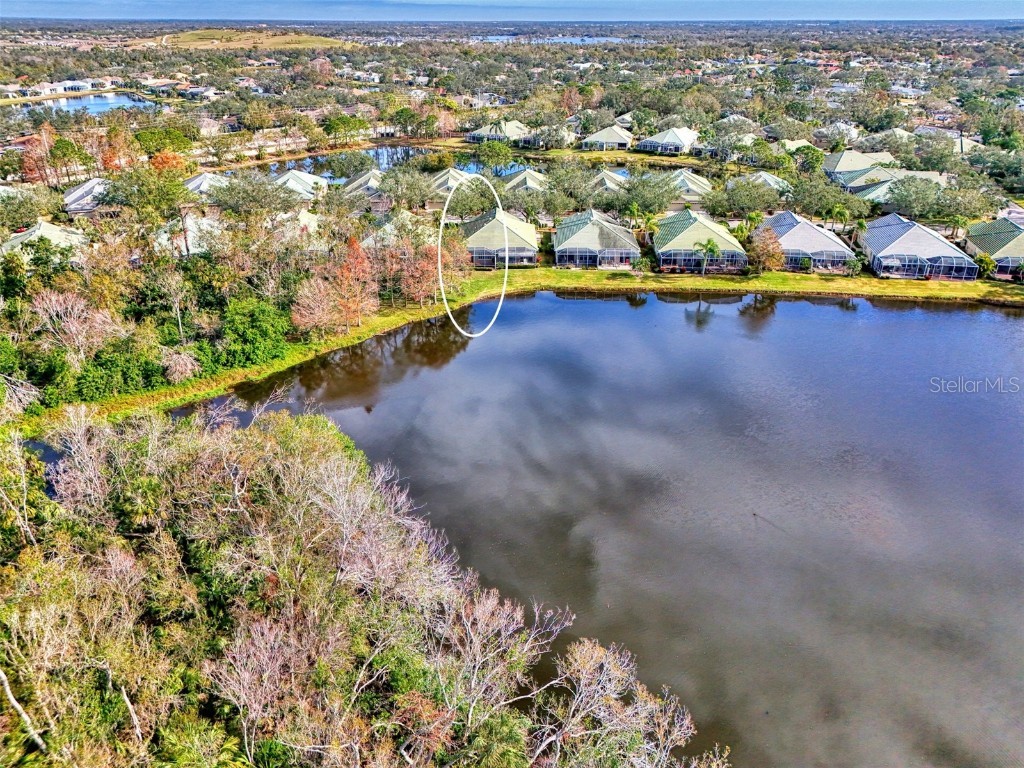 4914 Lakescene Place Sarasota FL 34243 A4636922 image45