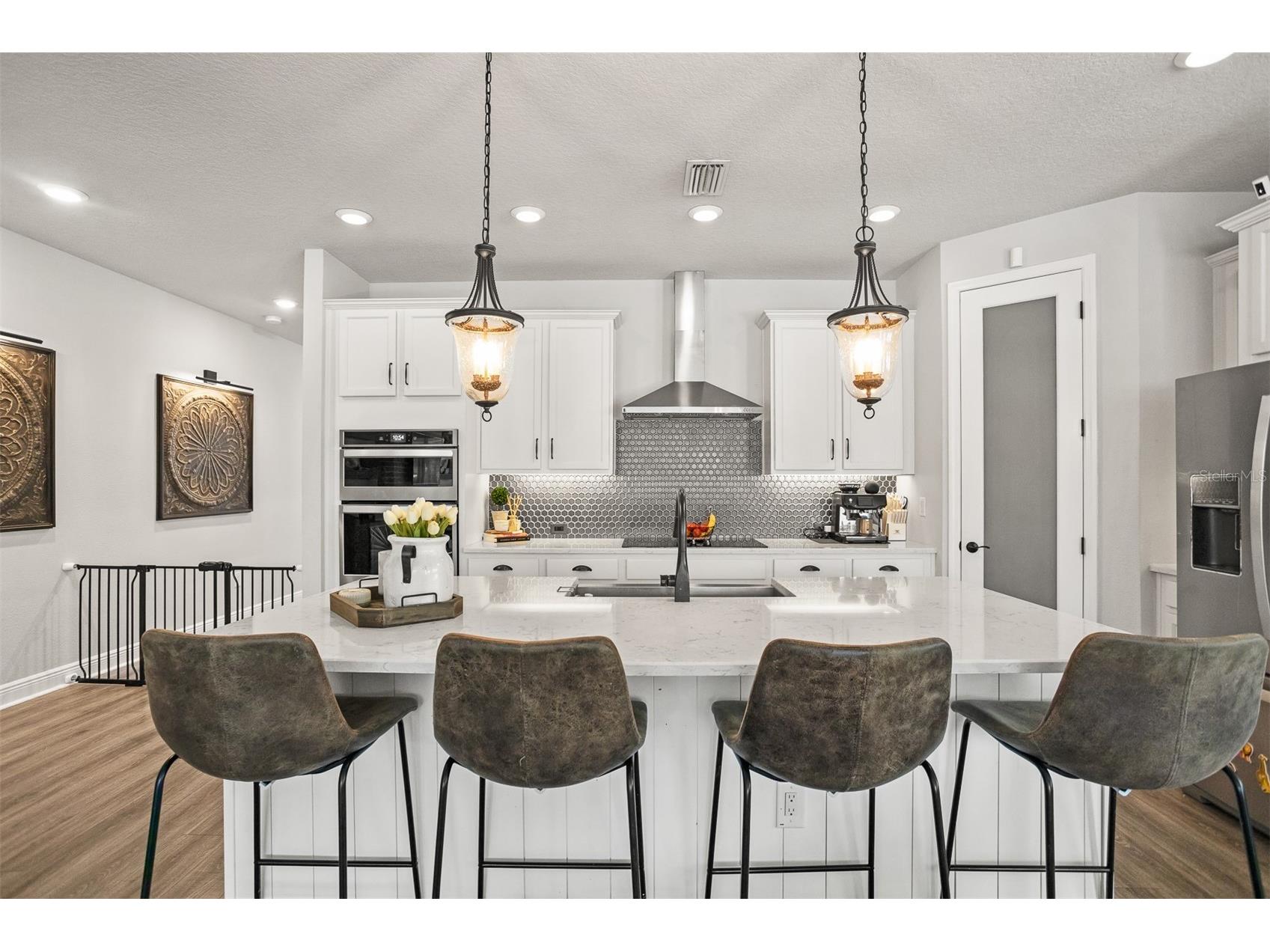 4914 Lakeshore Oaks Court Tampa FL 33624 TB8501426 image3