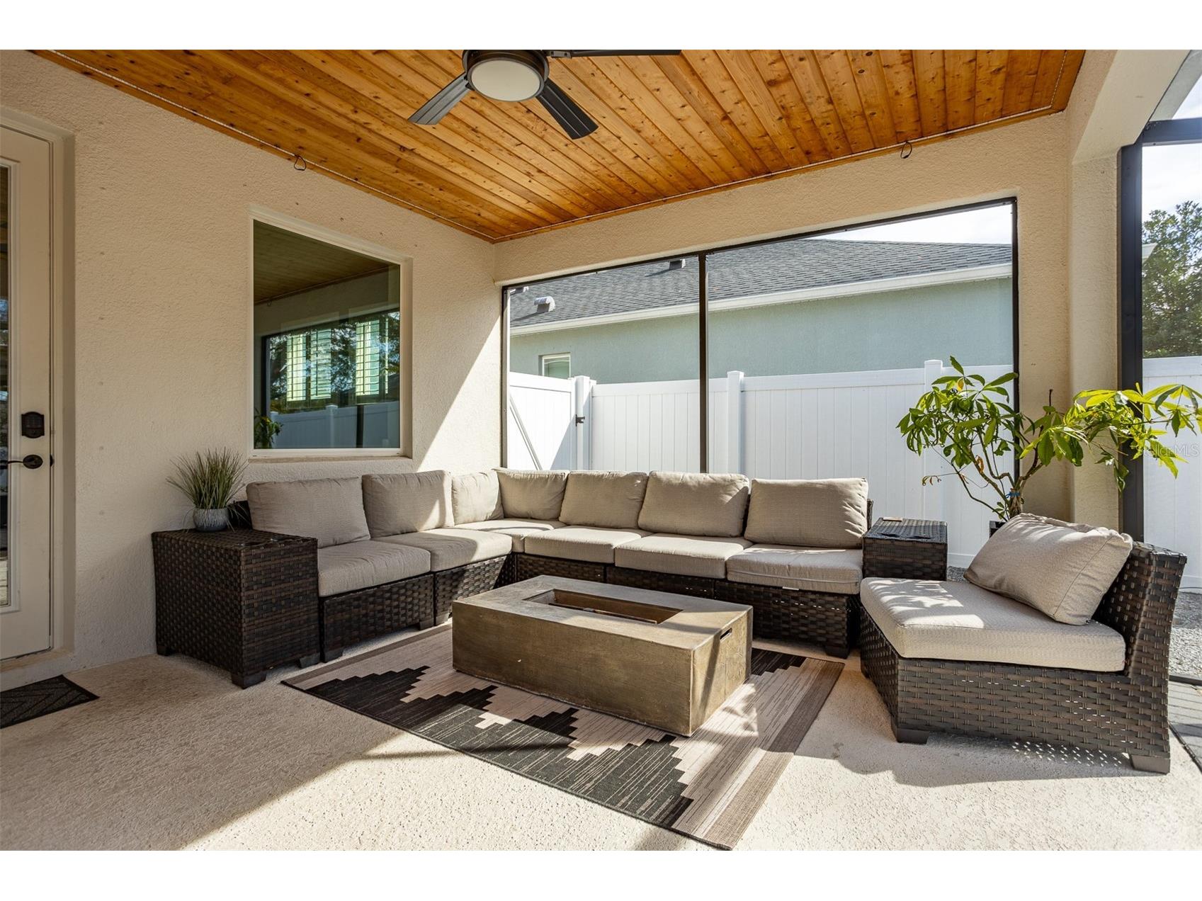 4914 Lakeshore Oaks Court Tampa FL 33624 TB8501426 image32