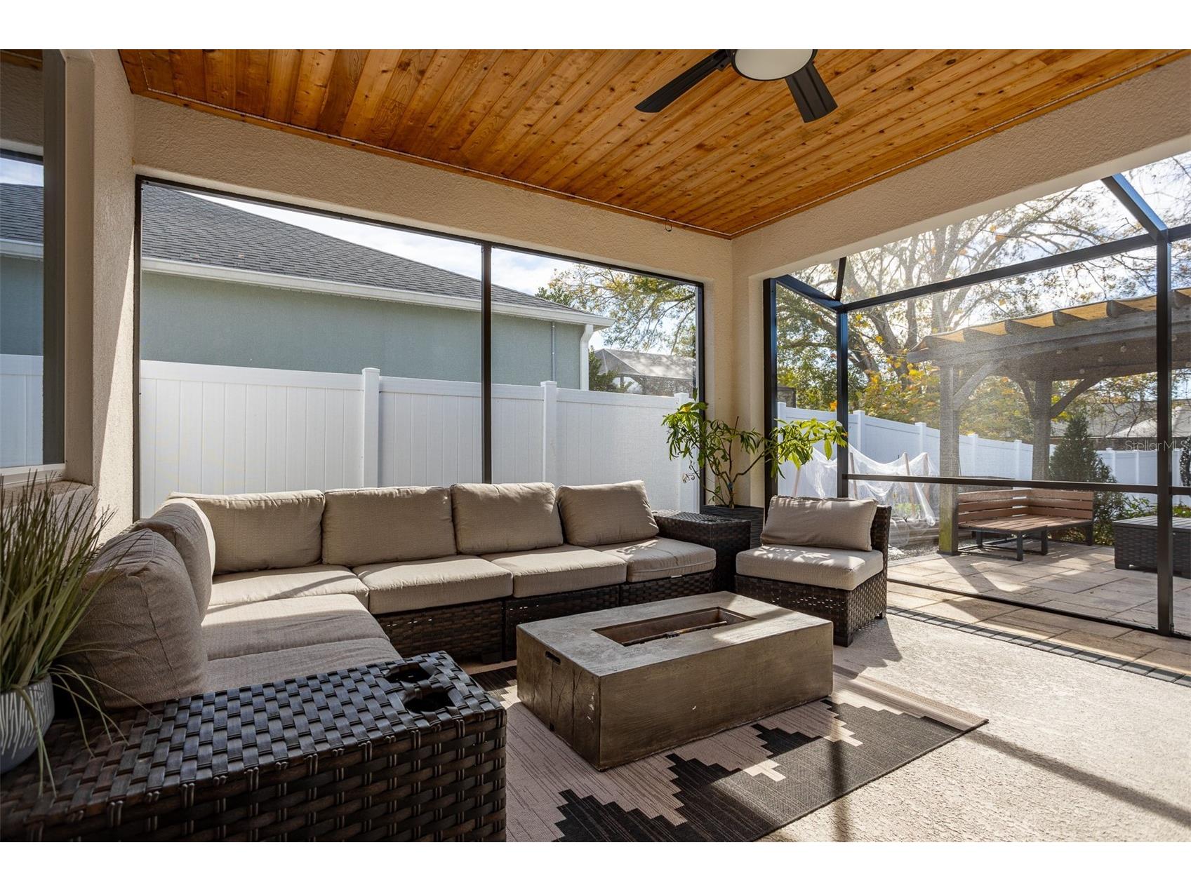4914 Lakeshore Oaks Court Tampa FL 33624 TB8501426 image33