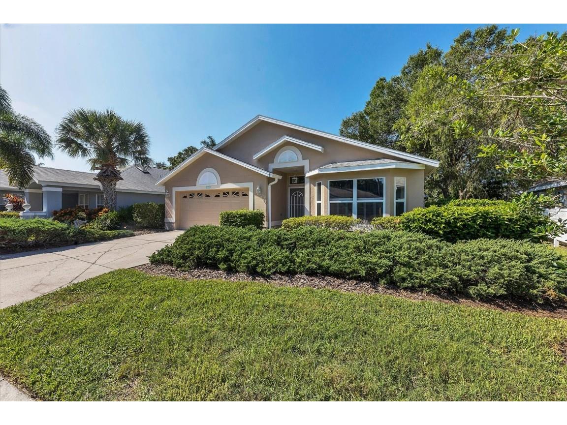 4914 Linsey Court Sarasota FL 34243 - NEIGHBORHOOD POND A4584017 image1