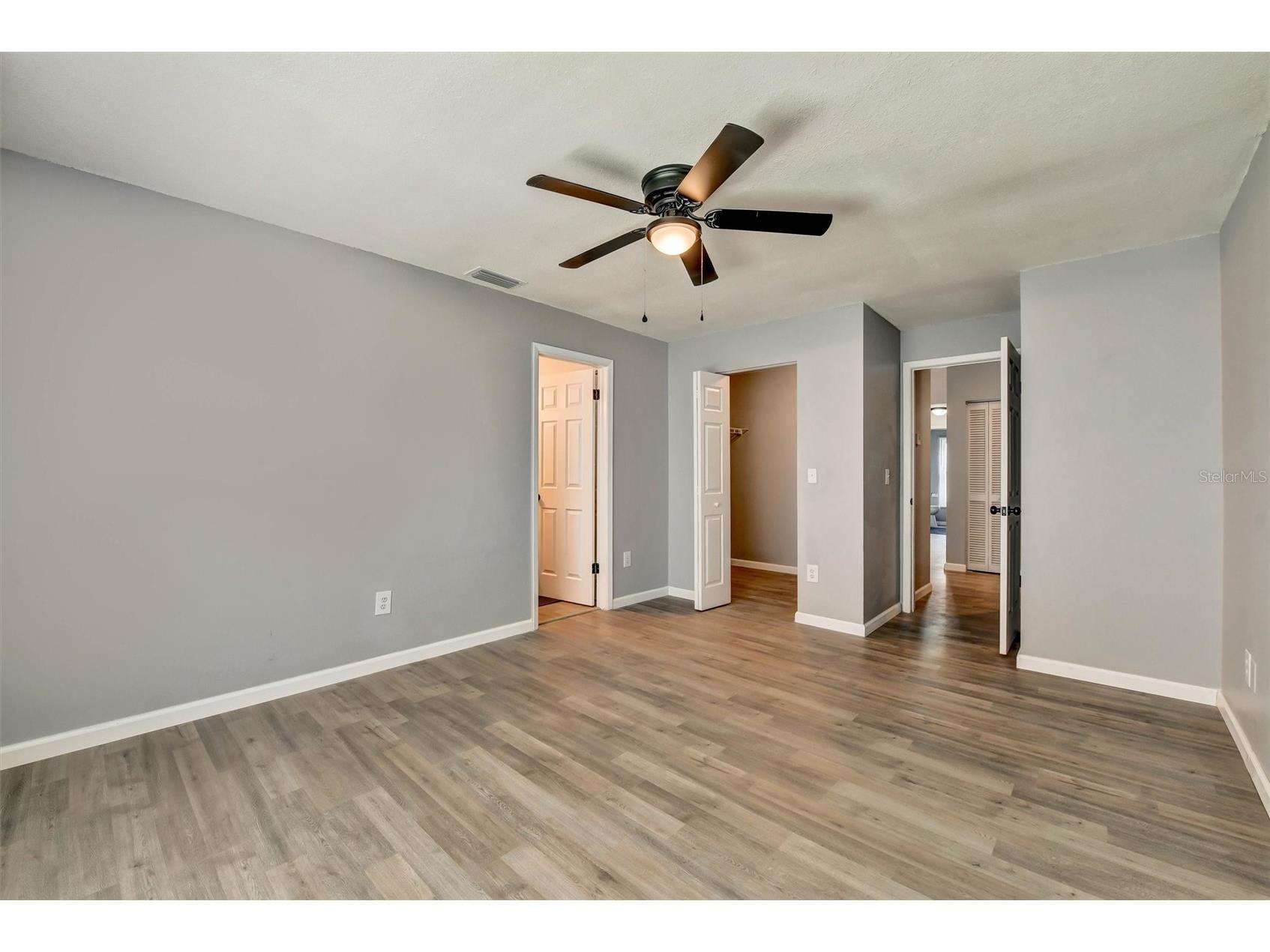 4914 Oakshire Drive Tampa FL 33625 TB8527810 image17