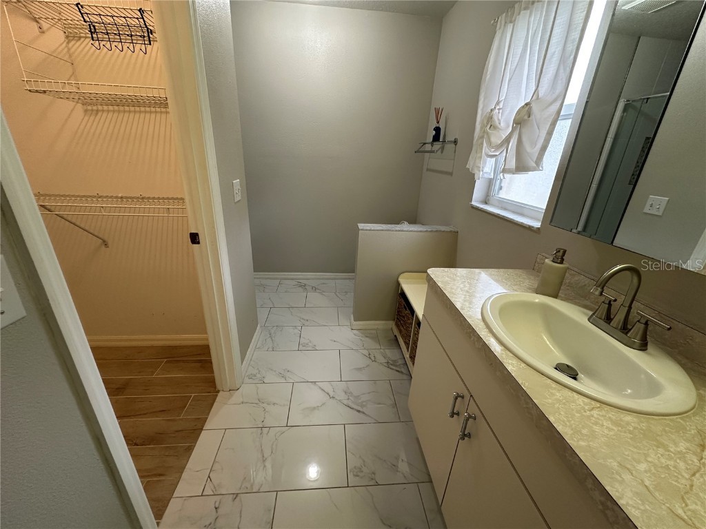 4915 Barcelona Avenue Sarasota FL 34235 A4667817 image17