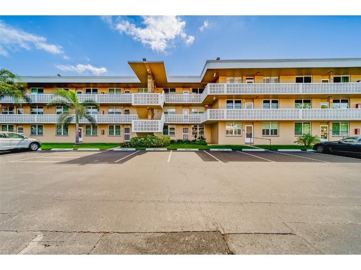 4915 Bay Street NE #223 Saint Petersburg FL 33703 O6108021 image1