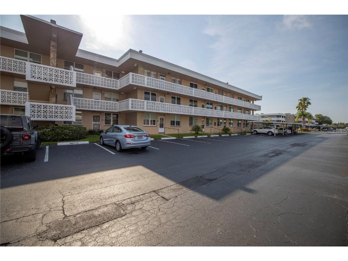 4915 Bay Street NE #225 Saint Petersburg FL 33703 U8196276 image1