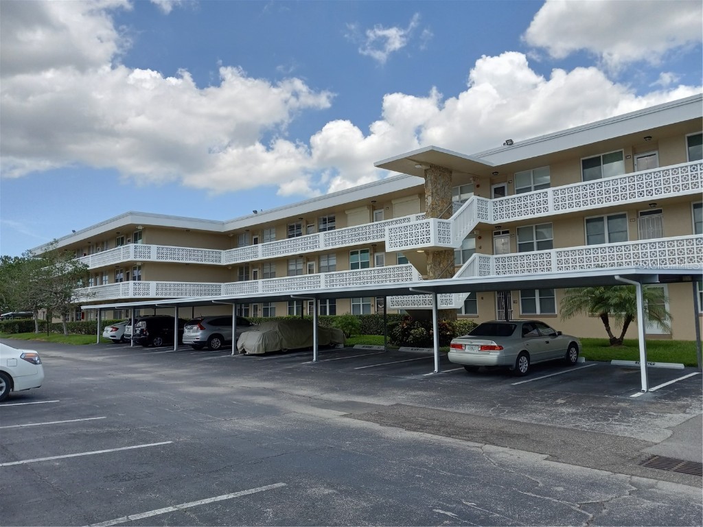 4915 Bay Street NE #332 Saint Petersburg FL 33703 U8202152 image1