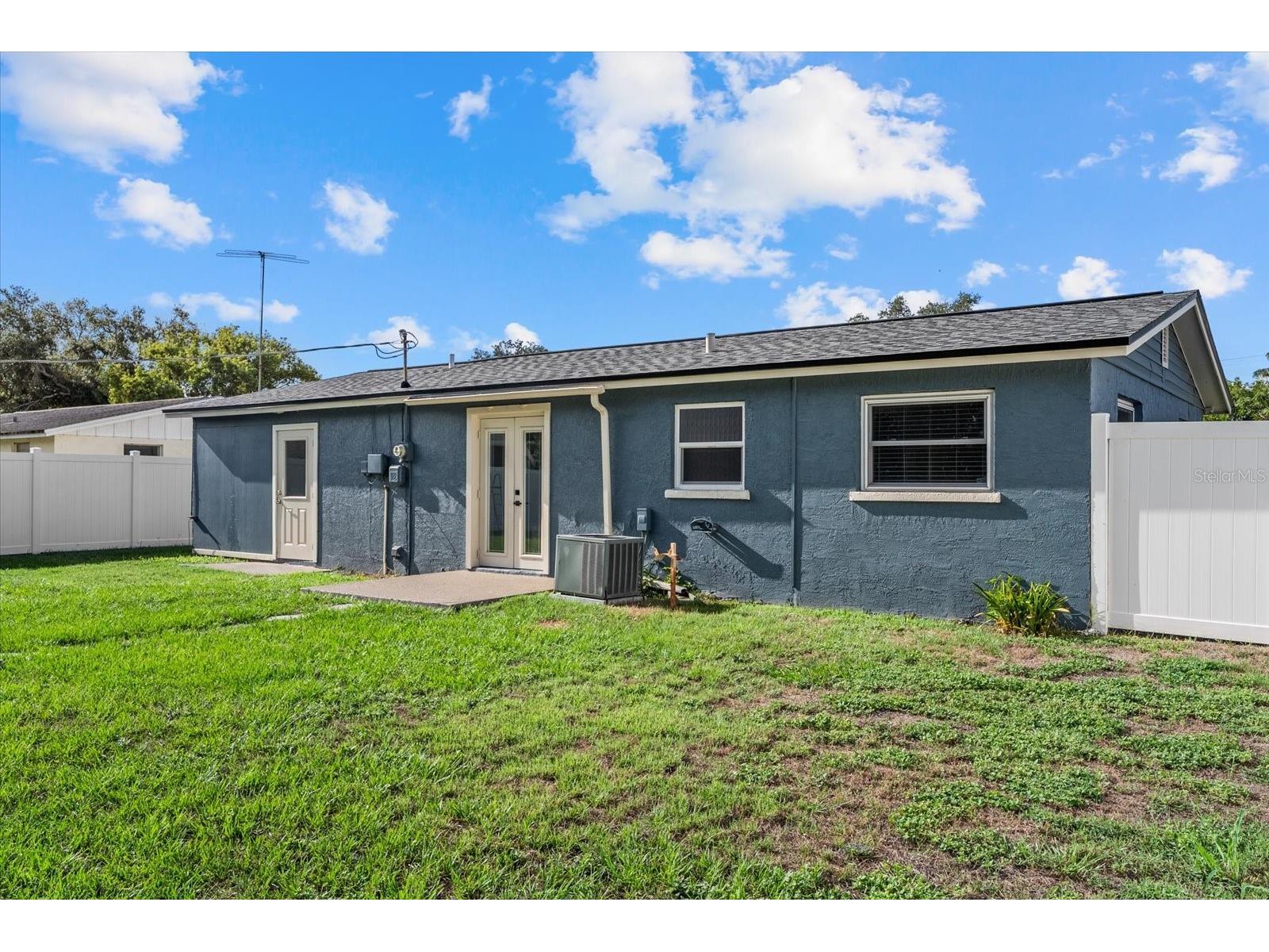 4915 Bell Meade Drive Sarasota FL 34232 A4699730 image2