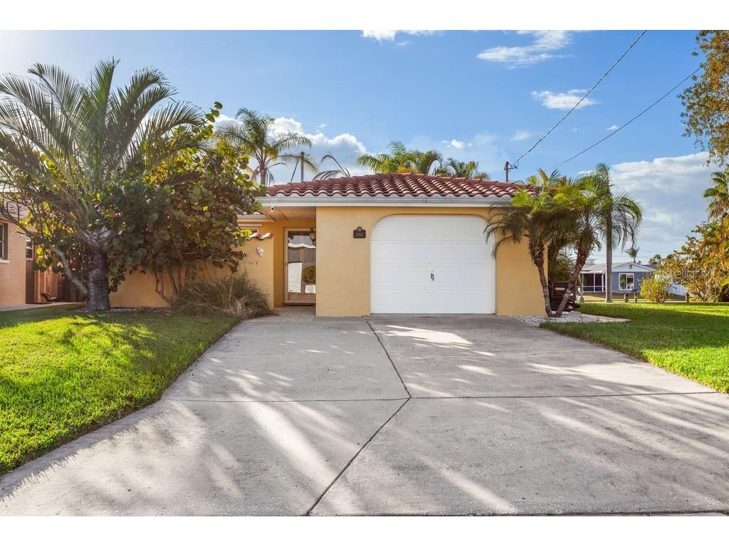 4915 Bonito Drive New Port Richey FL 34652 T3430754 image1