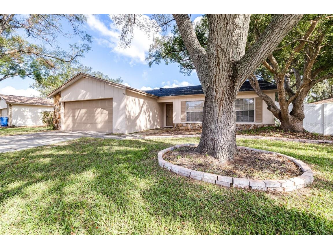 4915 Oakshire Drive Tampa FL 33625 P4932575 image1