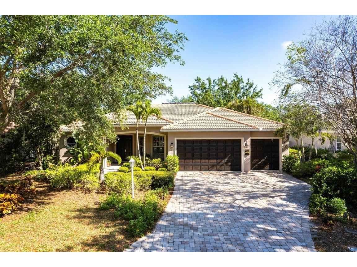 4915 Old Tree Place Sarasota FL 34233 A4646300 image1