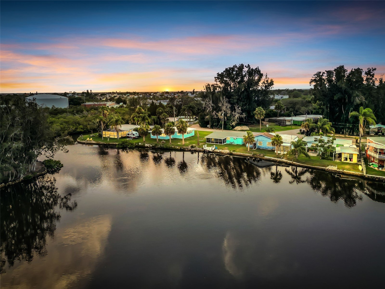 4915 South Road New Port Richey FL 34652 - CROSS BAYOU W ACCESS TO GULF TB8463343 image1