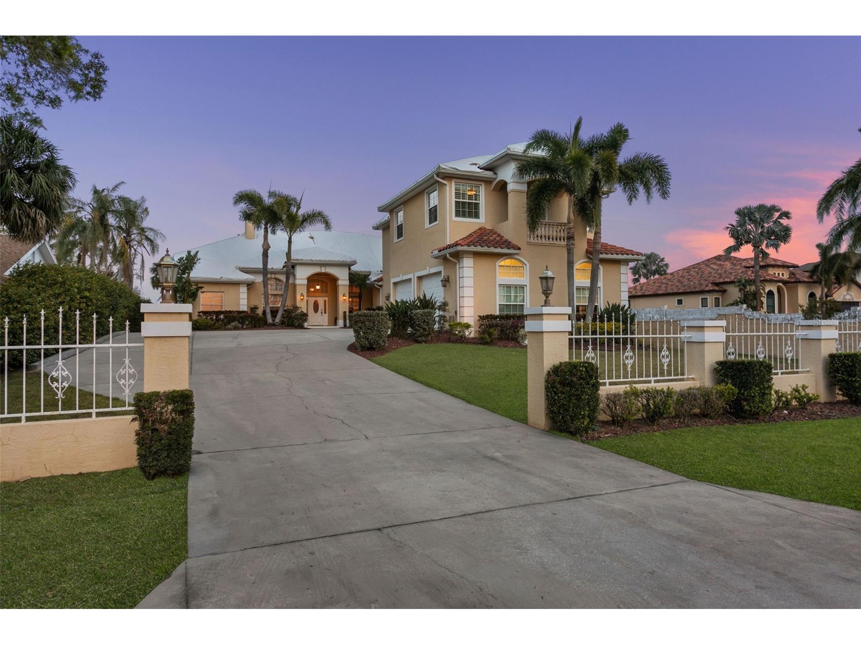 4915 Troydale Road Tampa FL 33615 - WOODS CREEK TO OLD TAMPA BAY TB8515012 image2
