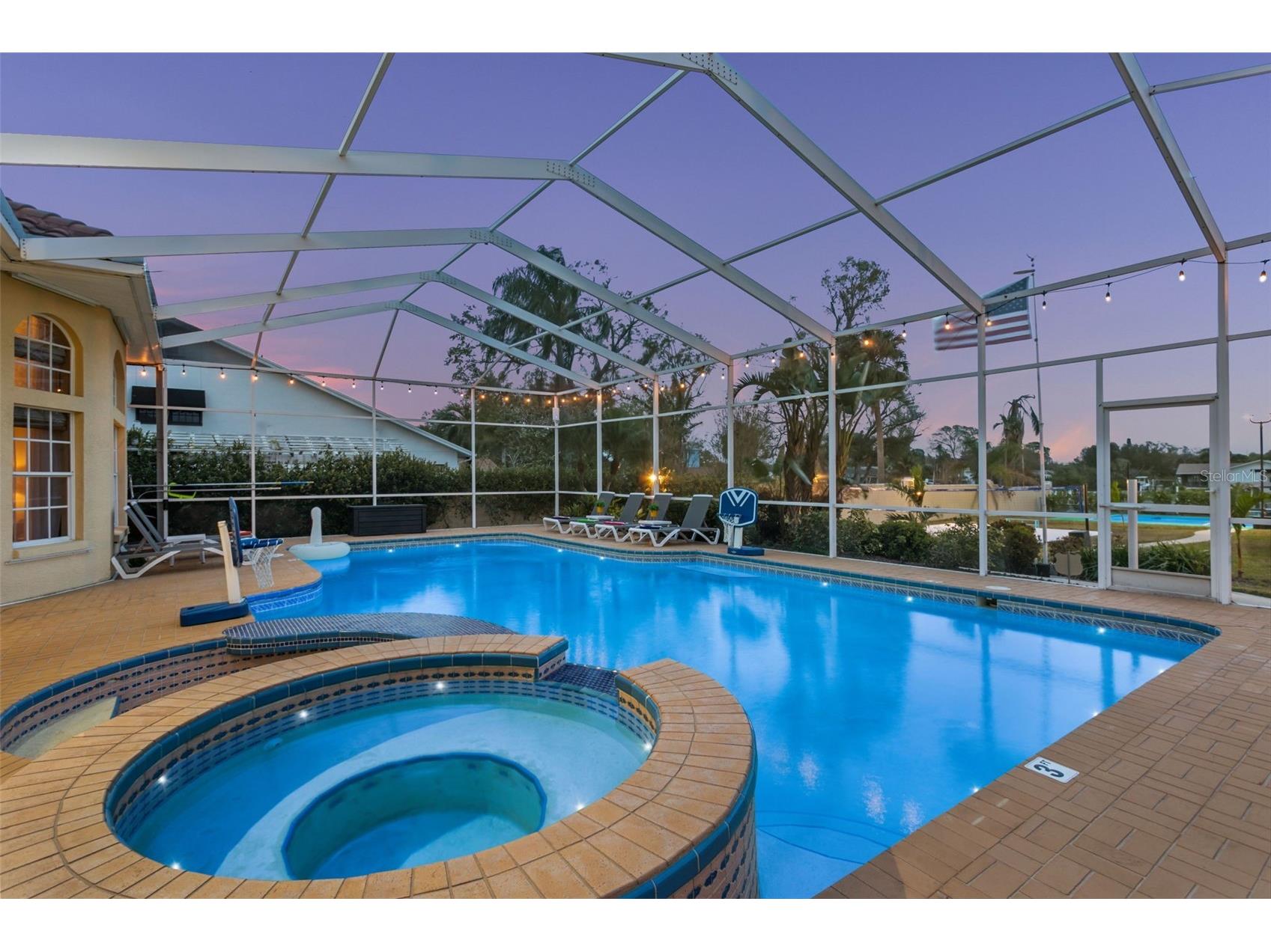 4915 Troydale Road Tampa FL 33615 - WOODS CREEK TO OLD TAMPA BAY TB8515012 image3