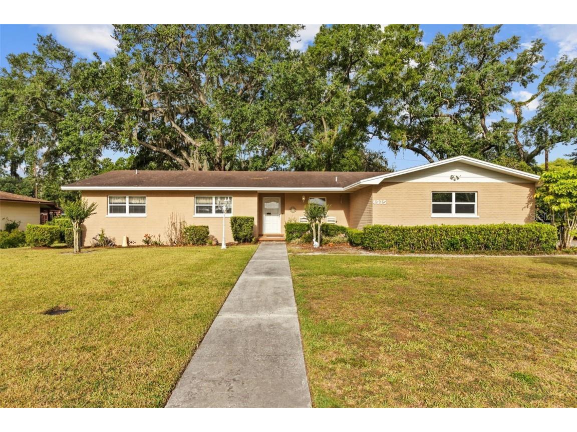 4915 Whiteoak Drive E Lakeland FL 33813 TB8369637 image1