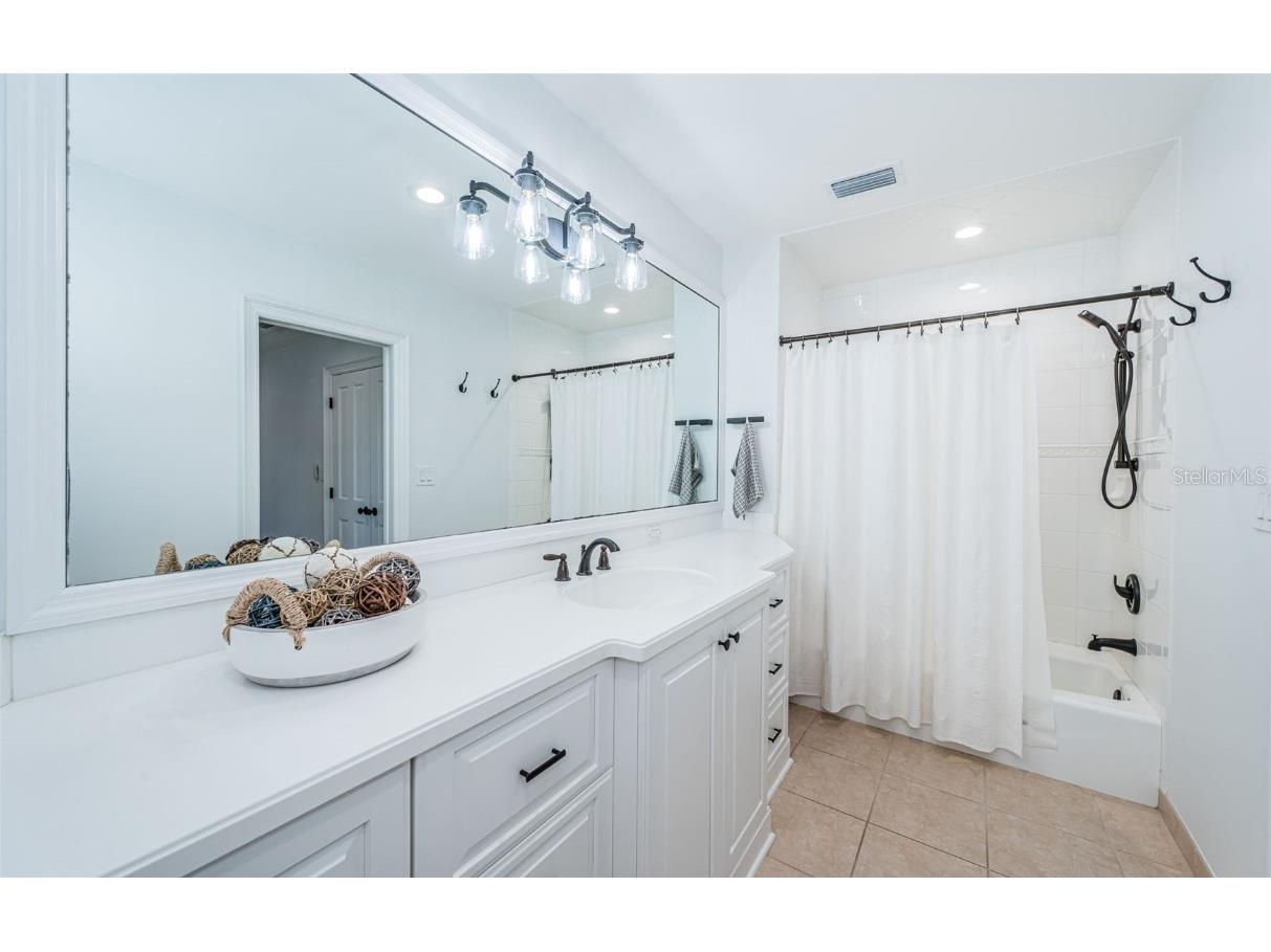 4916 62nd Avenue S Saint Petersburg FL 33715 - MAXIMO CHANNEL TB8435573 image60