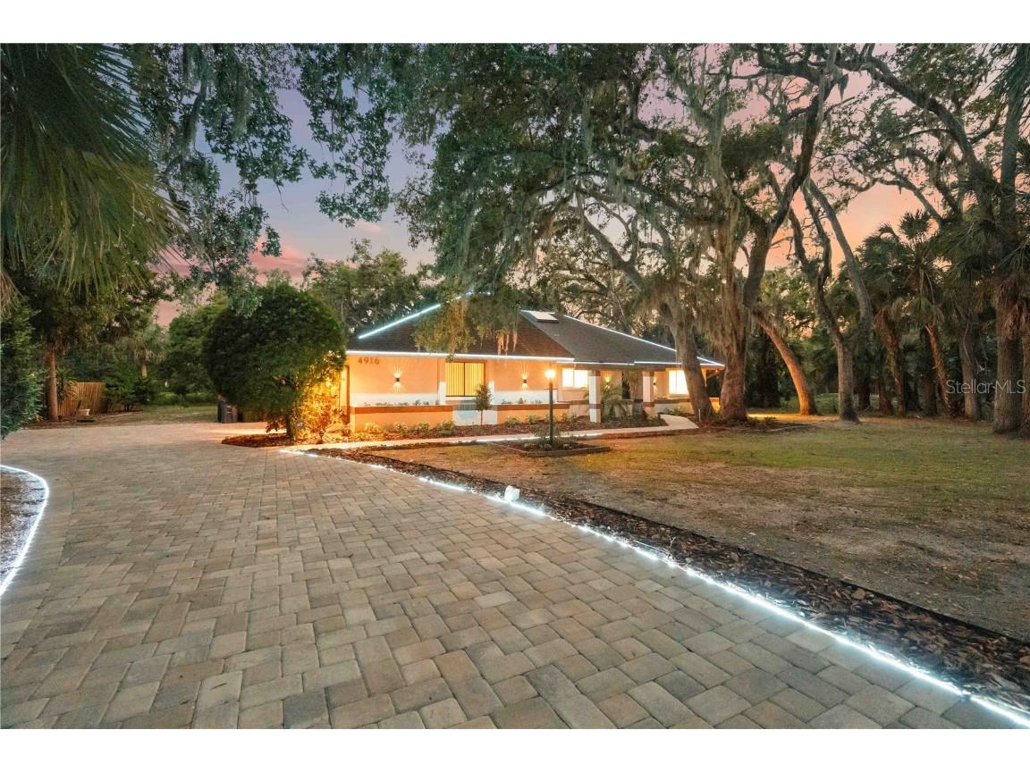 4916 Hidden Oaks Trail Sarasota FL 34232 A4648541 image36