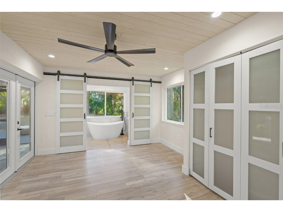 4916 Hidden Oaks Trail Sarasota FL 34232 A4676597 image15