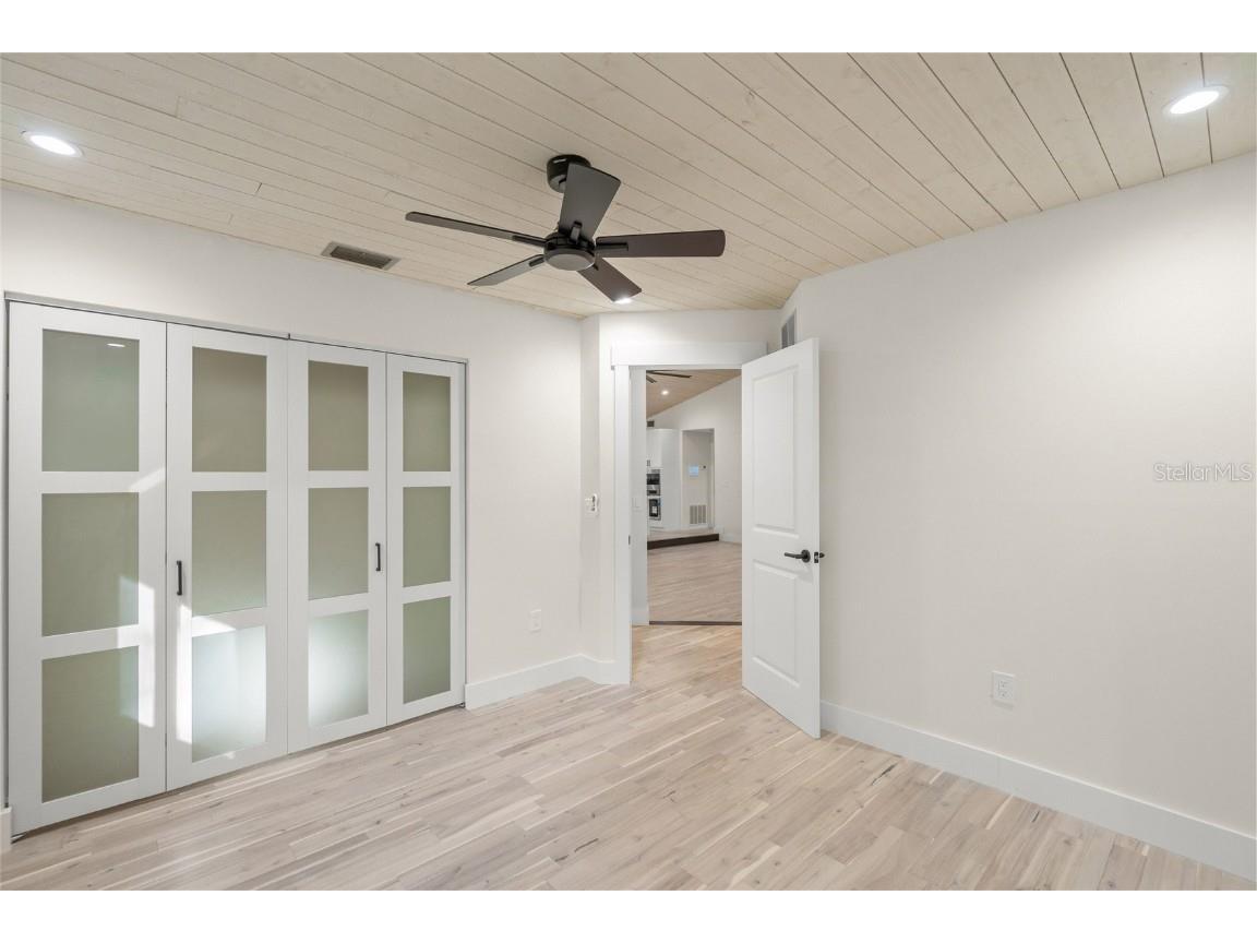 4916 Hidden Oaks Trail Sarasota FL 34232 A4676597 image25