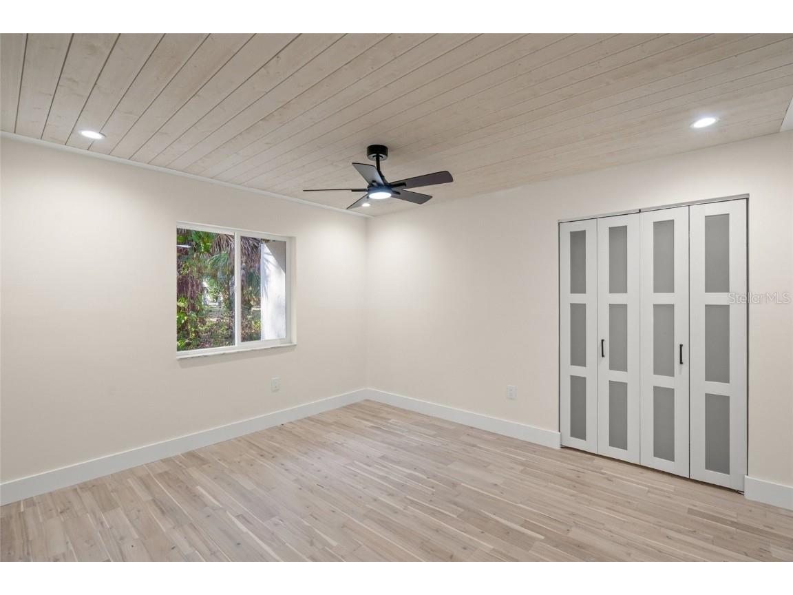 4916 Hidden Oaks Trail Sarasota FL 34232 A4676597 image26