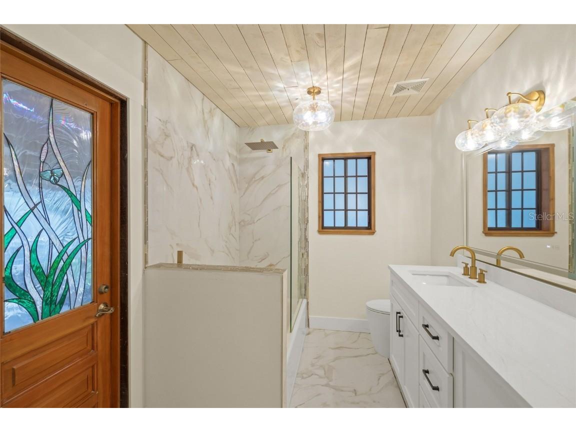 4916 Hidden Oaks Trail Sarasota FL 34232 A4676597 image30