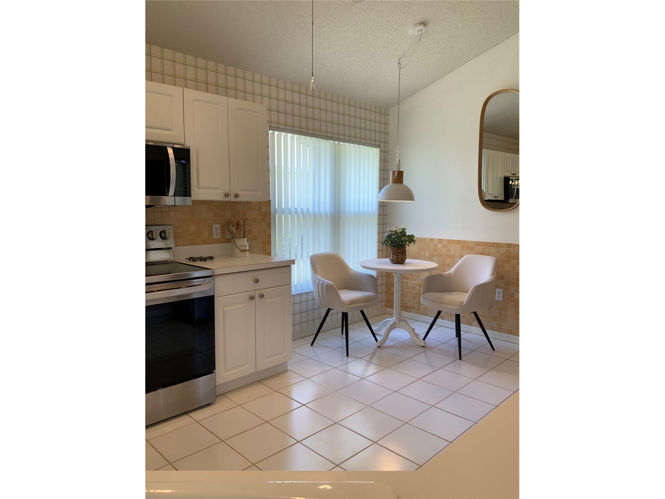 4916 Linsey Court Sarasota FL 34243 A4687682 image13