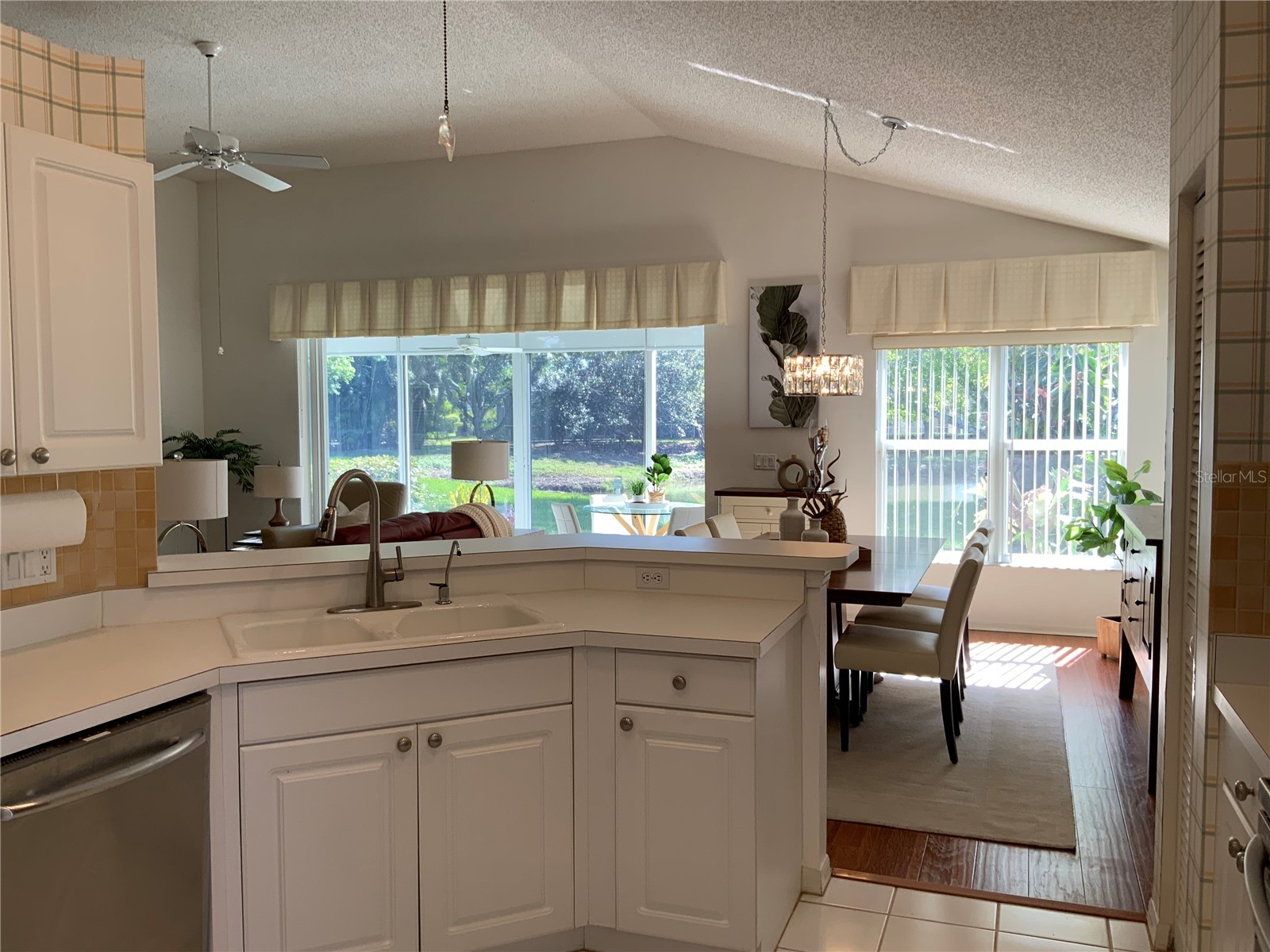 4916 Linsey Court Sarasota FL 34243 A4687682 image16