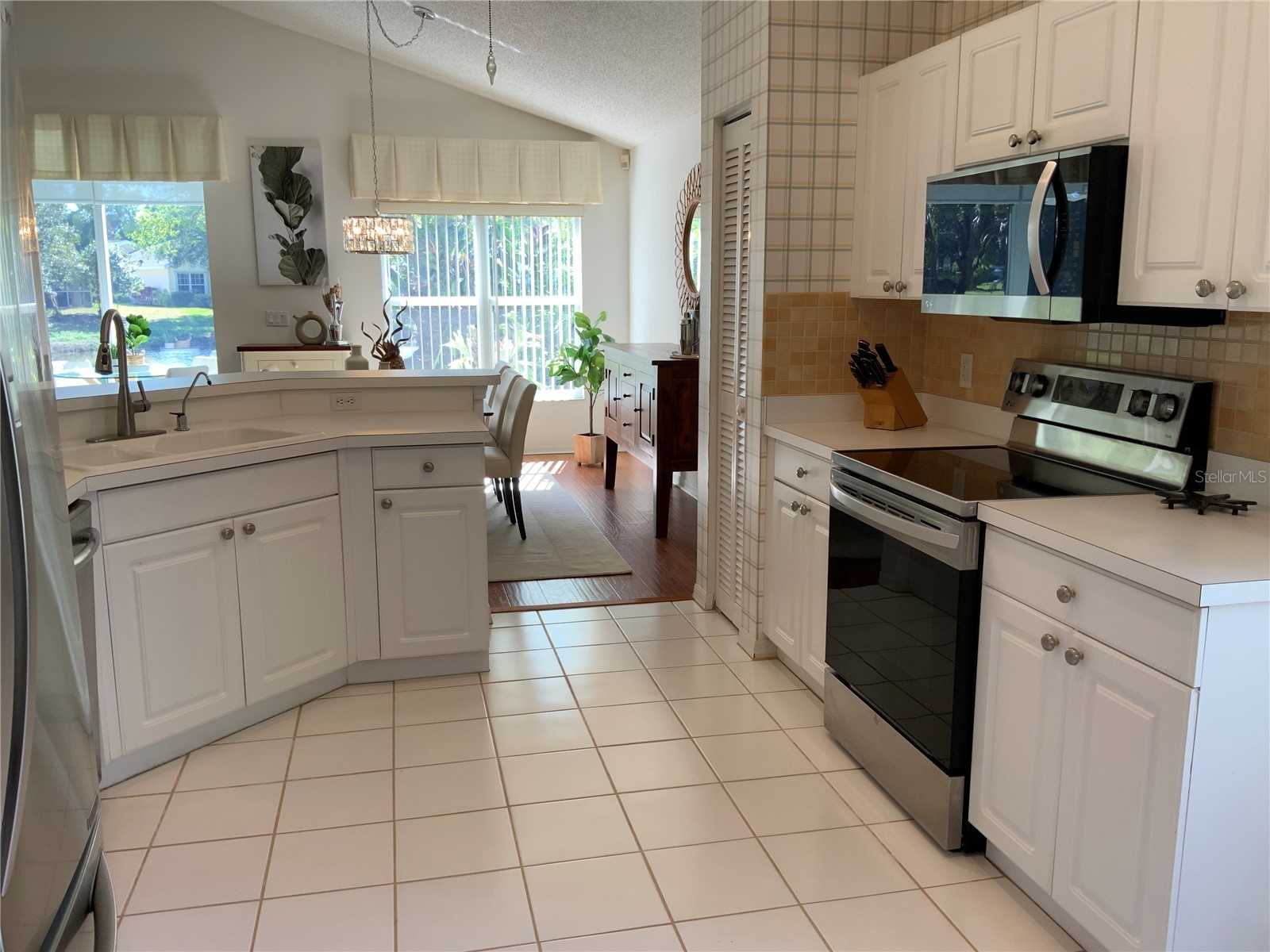 4916 Linsey Court Sarasota FL 34243 A4687682 image17