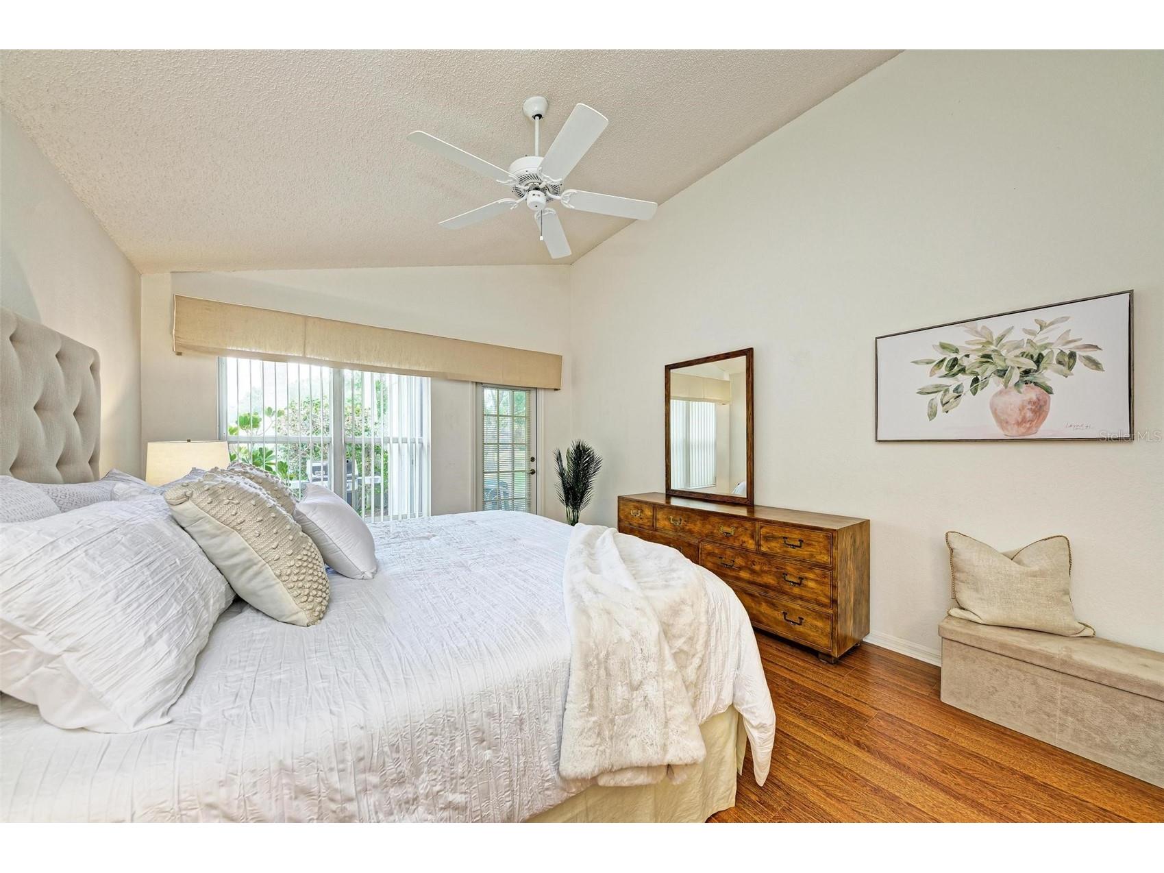4916 Linsey Court Sarasota FL 34243 A4687682 image28