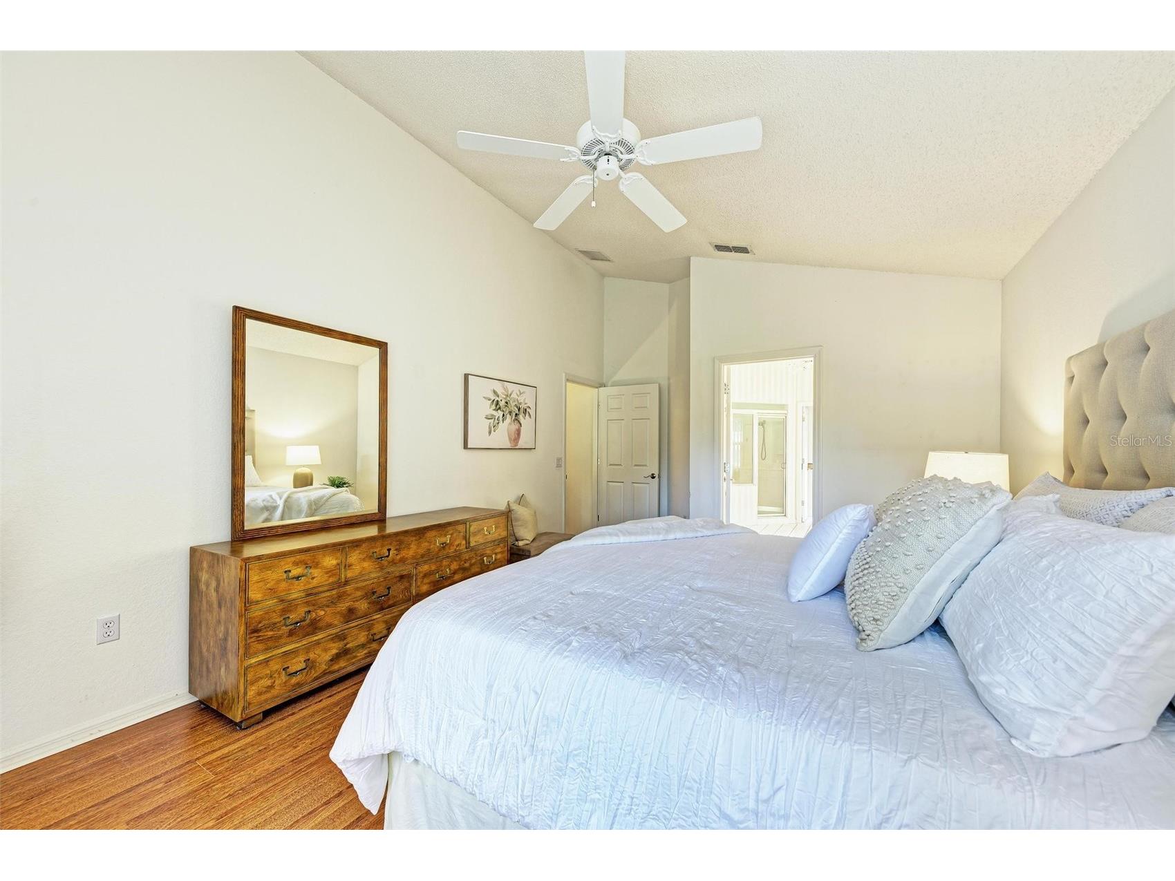 4916 Linsey Court Sarasota FL 34243 A4687682 image29