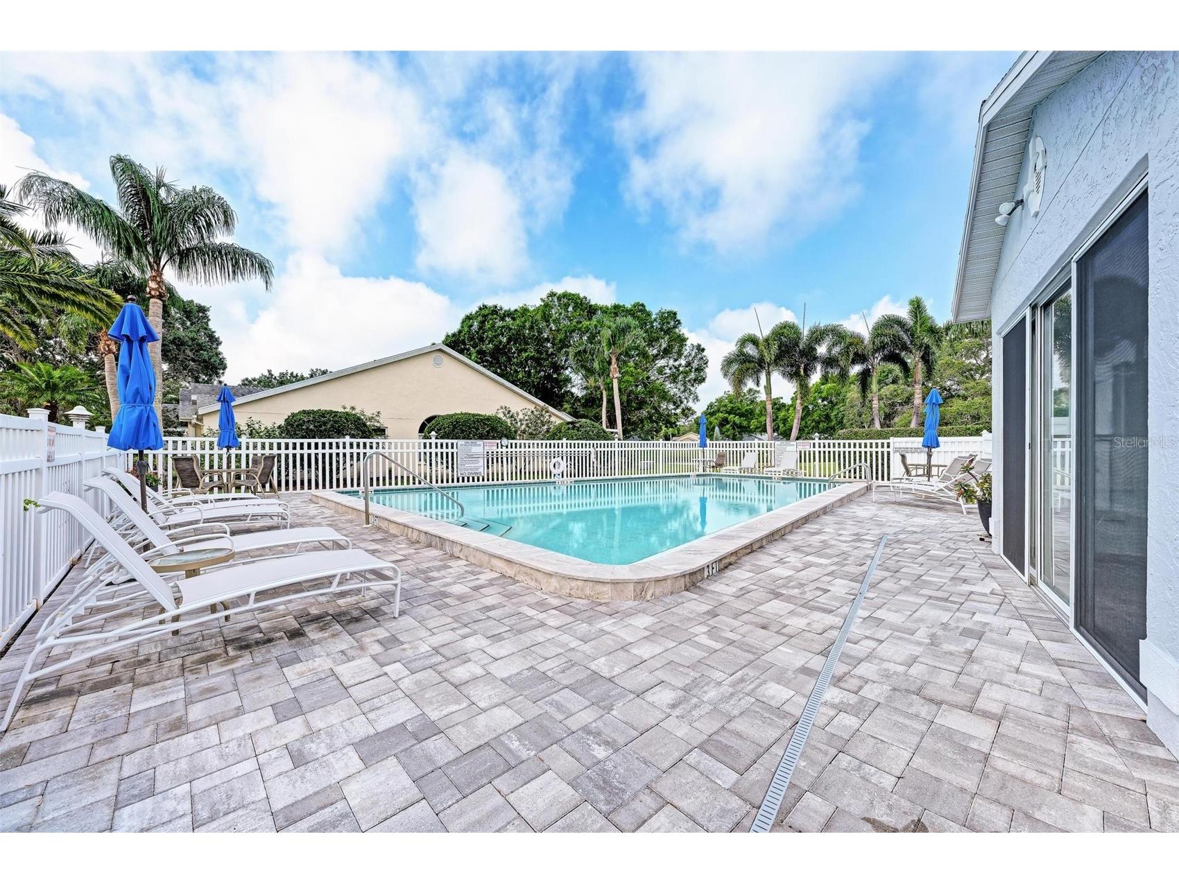 4916 Linsey Court Sarasota FL 34243 A4687682 image57