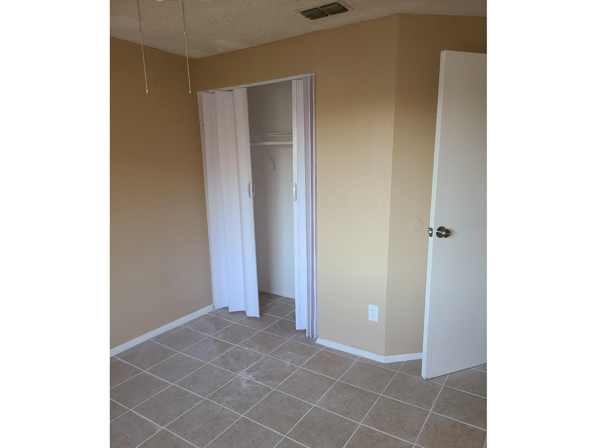 4916 Silver Oaks Vlg #E Orlando FL 32808 O6392224 image17