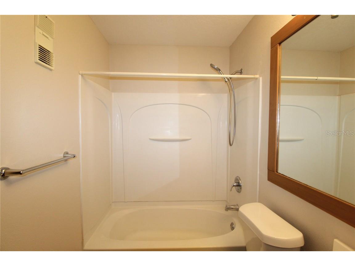 4917 25th Street W #102 Bradenton FL 34207 A4656892 image14