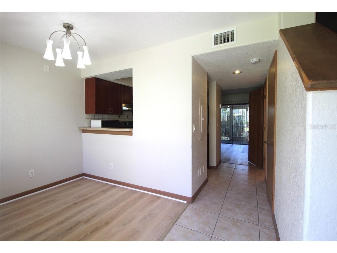 4917 25th Street W #102 Bradenton FL 34207 A4656892 image5