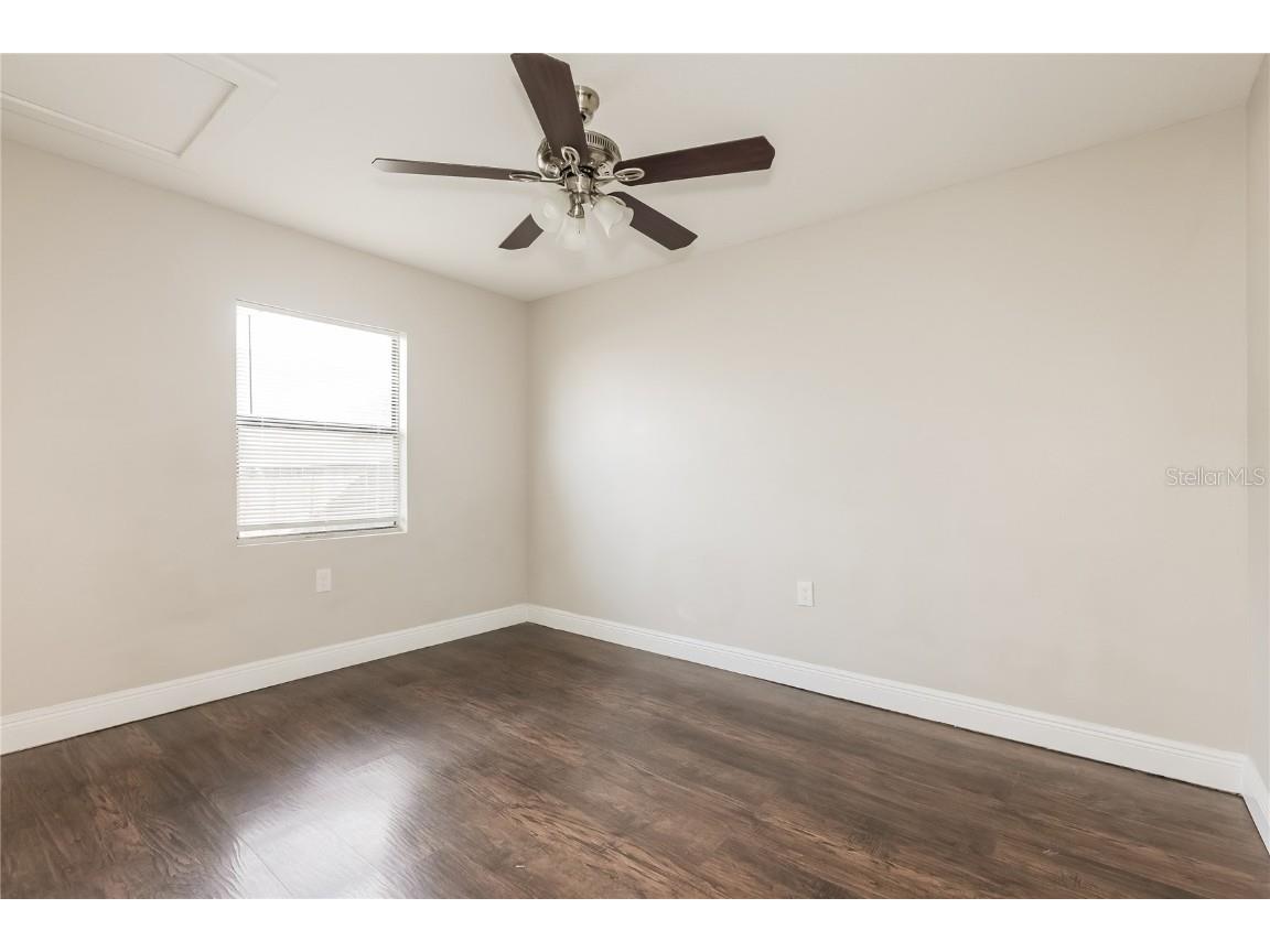 4917 Emerson Avenue S Saint Petersburg FL 33707 O6366182 image10